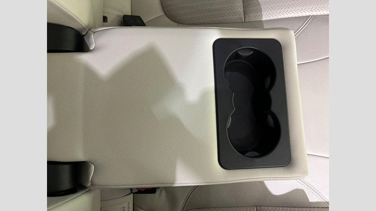 2021 認定中古車 Jaguar XF Narvik Black 2WD スポーツブレイク　プレステージ