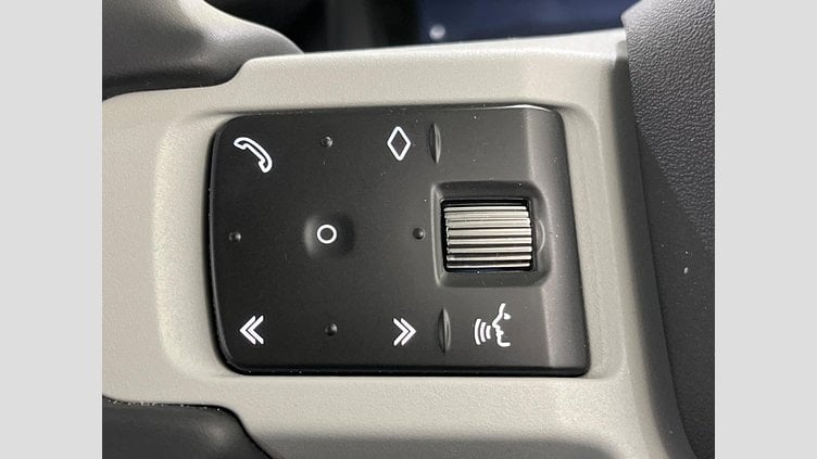 2024 認定中古車 Land Rover Defender 110 Santorini Black P300　PT204 SE