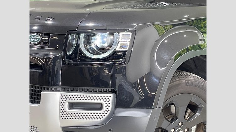 2024 認定中古車 Land Rover Defender 110 Santorini Black P300　PT204 SE