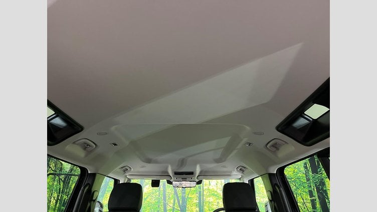 2024 認定中古車 Land Rover Defender 110 Santorini Black P300　PT204 SE