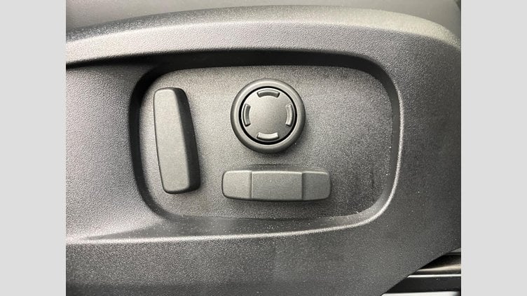 2024 認定中古車 Land Rover Defender 110 Santorini Black P300　PT204 SE