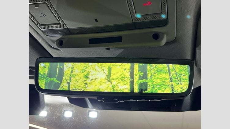 2024 認定中古車 Land Rover Defender 110 Santorini Black P300　PT204 SE