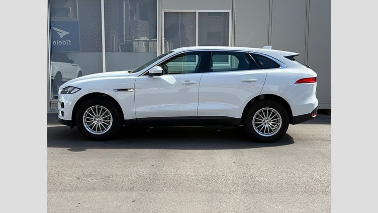 2019 認定中古車 Jaguar F-Pace Fuji White D180 プレステージ