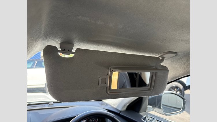 2019 認定中古車 Jaguar F-Pace Fuji White D180 プレステージ