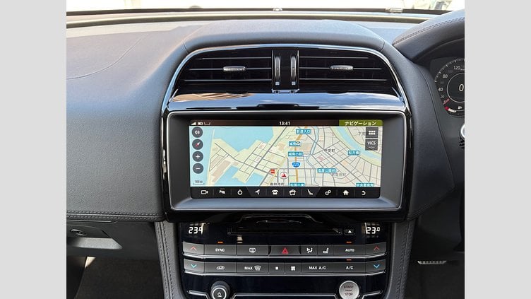 2019 認定中古車 Jaguar F-Pace Fuji White D180 プレステージ