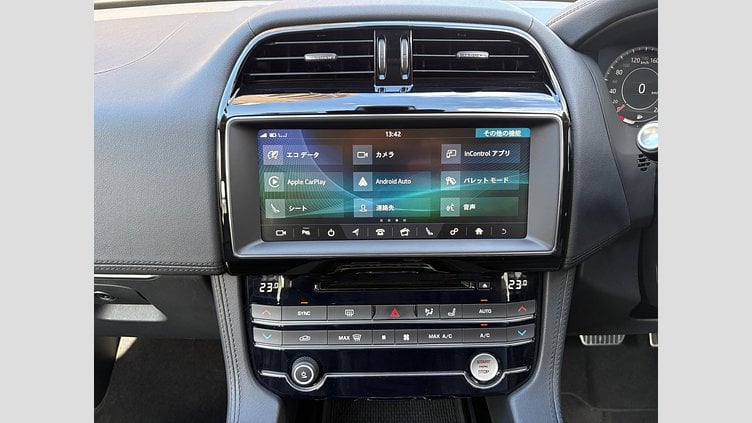 2019 認定中古車 Jaguar F-Pace Fuji White D180 プレステージ