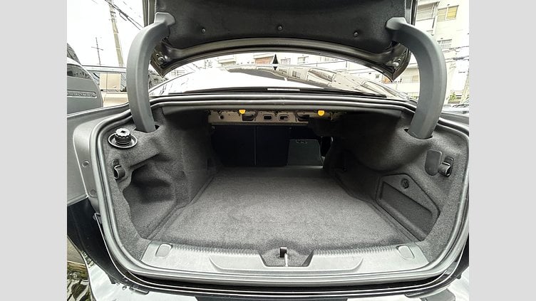 2021 認定中古車 Jaguar XE Santorini Black 2.0L 180D DynamicS