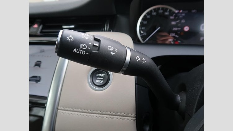 2022 認定中古車 Land Rover Discovery Sport Fuji White ディーゼル ＳＥ Ｄ２００