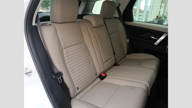 2022 認定中古車 Land Rover Discovery Sport Fuji White ディーゼル ＳＥ Ｄ２００