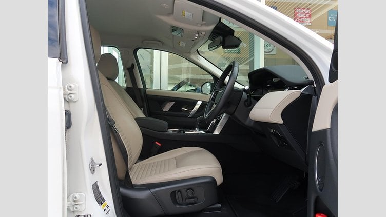 2022 認定中古車 Land Rover Discovery Sport Fuji White ディーゼル ＳＥ Ｄ２００