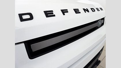 Defender 110 6