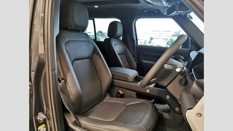 2023 認定中古車 Land Rover Defender 110 Santorini Black 110 S 3.0L D300 110 S 3.0L D300