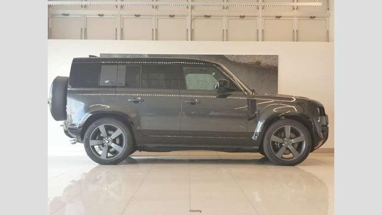 2023 認定中古車 Land Rover Defender 110 カルパチアングレイ 110 V8 5.0L P525 110 V8 5.0L P525