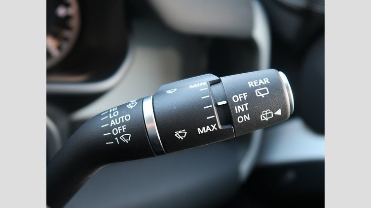 2023 認定中古車 Land Rover Defender 110 Fuji White D300 110S