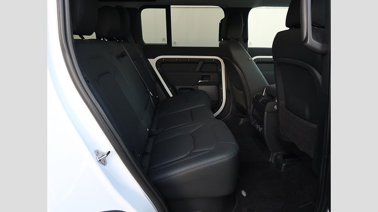 2023 認定中古車 Land Rover Defender 110 Fuji White D300 110S