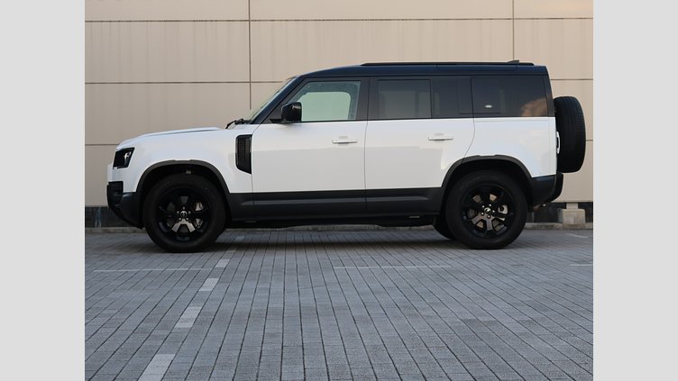 2023 認定中古車 Land Rover Defender 110 Fuji White D300 110S