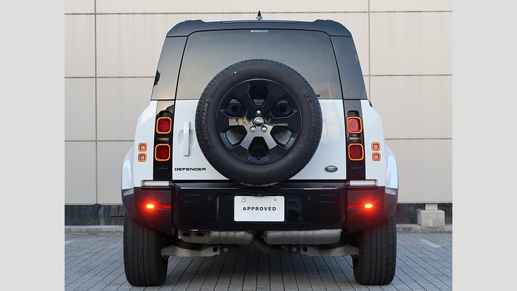 2023 認定中古車 Land Rover Defender 110 Fuji White D300 110S
