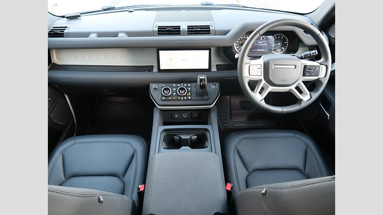 2023 認定中古車 Land Rover Defender 110 Fuji White D300 110S