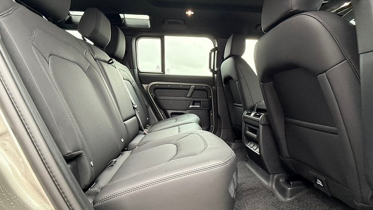 2024 認證中古車 Land Rover Defender 110 Silicon Silver 300 PS X-Dynamic SE