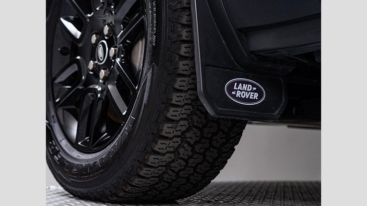 2023 認定中古車 Land Rover Defender 110 Santorini Black ディーゼル S
