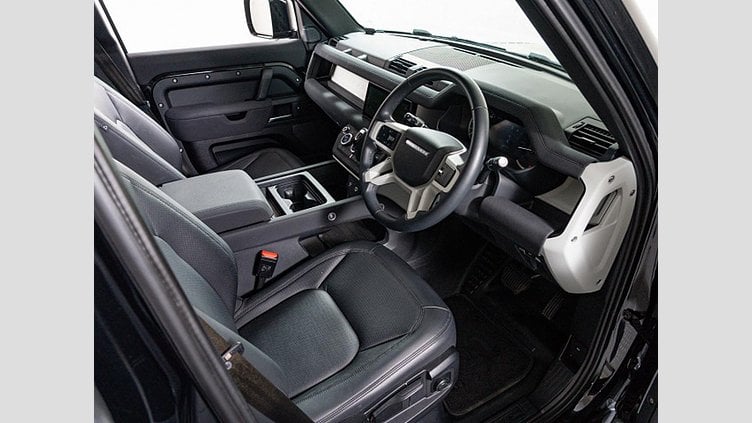 2023 認定中古車 Land Rover Defender 110 Santorini Black ディーゼル S
