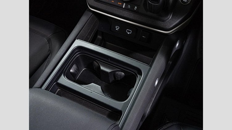 2023 認定中古車 Land Rover Defender 110 Santorini Black ディーゼル S