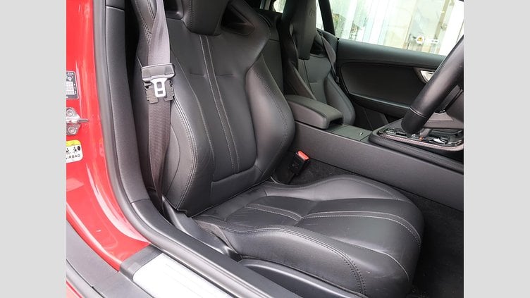 2014 認定中古車 Jaguar F-Type サルサレッド ガソリン Ｒクーペ