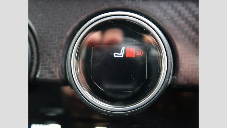 2014 認定中古車 Jaguar F-Type サルサレッド ガソリン Ｒクーペ