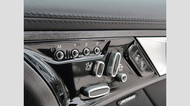 2014 認定中古車 Jaguar F-Type サルサレッド ガソリン Ｒクーペ