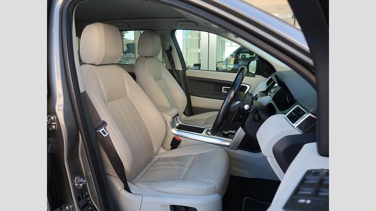 2018 認定中古車 Land Rover Discovery Sport Silicon Silver ディーゼル HSE