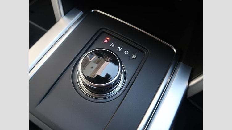 2018 認定中古車 Land Rover Discovery Sport Silicon Silver ディーゼル HSE