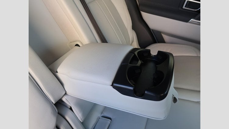 2018 認定中古車 Land Rover Discovery Sport Silicon Silver ディーゼル HSE