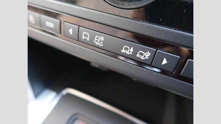 2018 認定中古車 Land Rover Discovery Sport Silicon Silver ディーゼル HSE