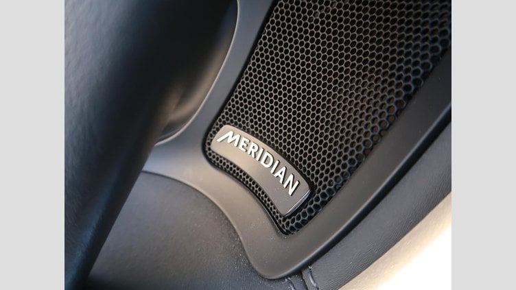 2018 認定中古車 Land Rover Discovery Sport Silicon Silver ディーゼル HSE