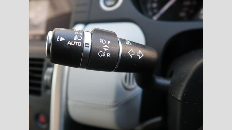 2018 認定中古車 Land Rover Discovery Sport Silicon Silver ディーゼル HSE