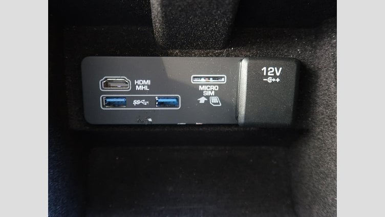 2018 認定中古車 Land Rover Discovery Sport Silicon Silver ディーゼル HSE