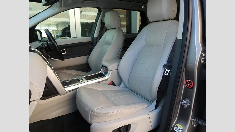 2018 認定中古車 Land Rover Discovery Sport Silicon Silver ディーゼル HSE