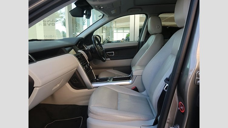 2018 認定中古車 Land Rover Discovery Sport Silicon Silver ディーゼル HSE