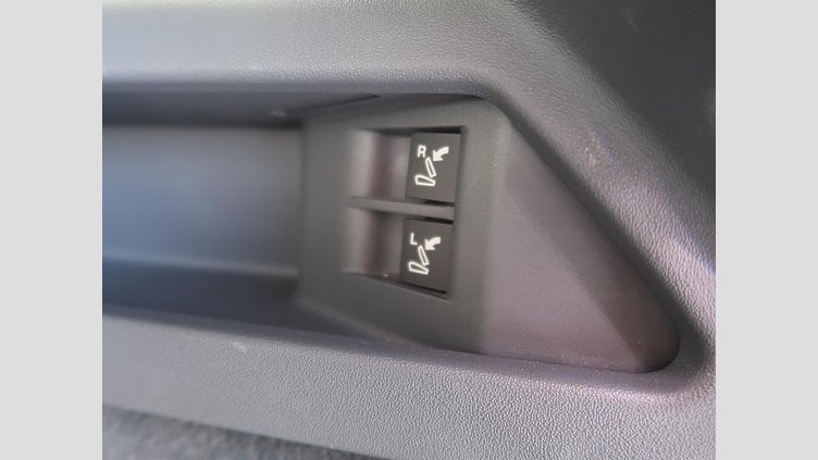 2018 認定中古車 Land Rover Discovery Sport Silicon Silver ディーゼル HSE