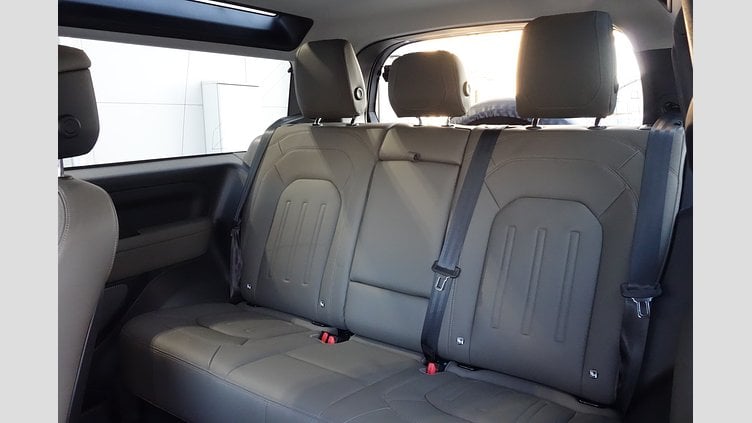 2021 認定中古車 Land Rover Defender 90 アイガーグレイ P300 AWD（AT） HSE