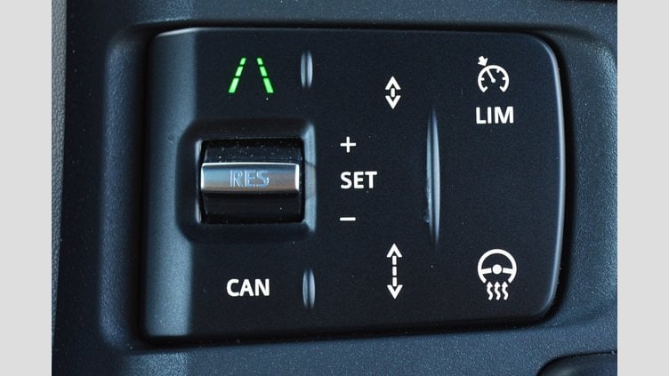 2024 認定中古車 Land Rover Defender 90 シリコンシルバー D350 ディーゼルマイルドハイブリッド X-Dynamic HSE