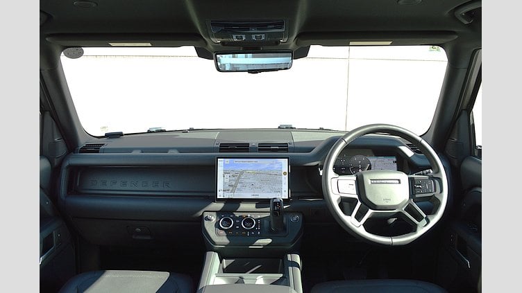 2024 認定中古車 Land Rover Defender 90 シリコンシルバー D350 ディーゼルマイルドハイブリッド X-Dynamic HSE