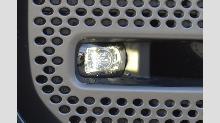 2024 認定中古車 Land Rover Defender 90 シリコンシルバー D350 ディーゼルマイルドハイブリッド X-Dynamic HSE