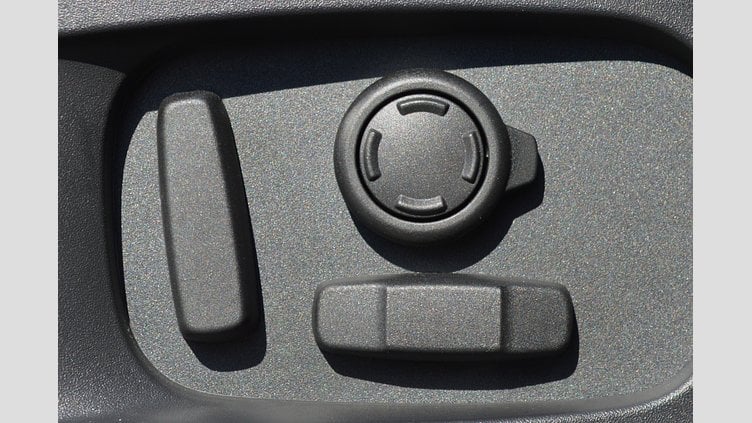 2024 認定中古車 Land Rover Defender 90 シリコンシルバー D350 ディーゼルマイルドハイブリッド X-Dynamic HSE