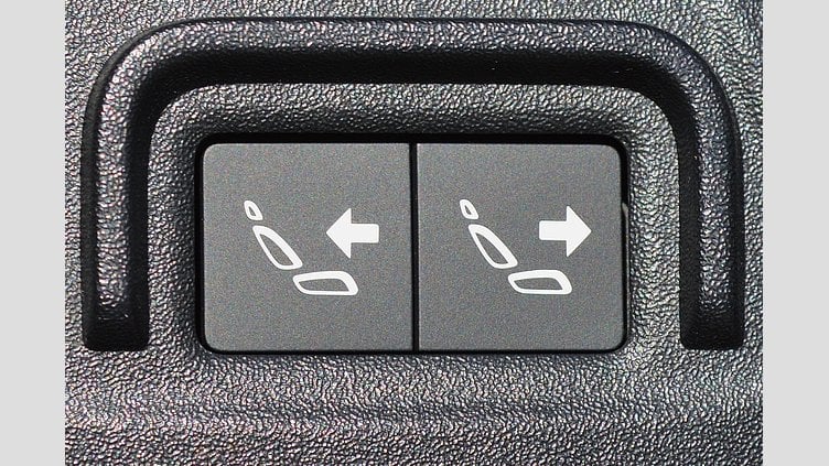 2024 認定中古車 Land Rover Defender 90 シリコンシルバー D350 ディーゼルマイルドハイブリッド X-Dynamic HSE