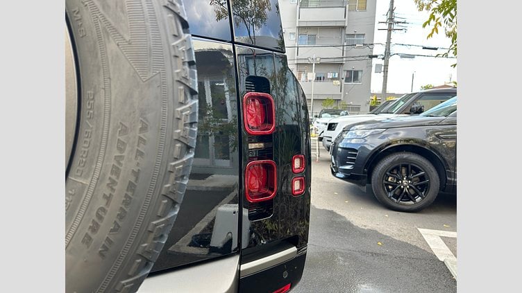 2024 認定中古車 Land Rover Defender 110 Santorini Black 2.0L　P300 DynamicSE