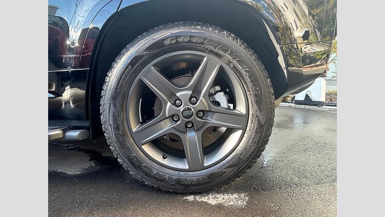 2024 認定中古車 Land Rover Defender 110 Santorini Black 2.0L　P300 DynamicSE