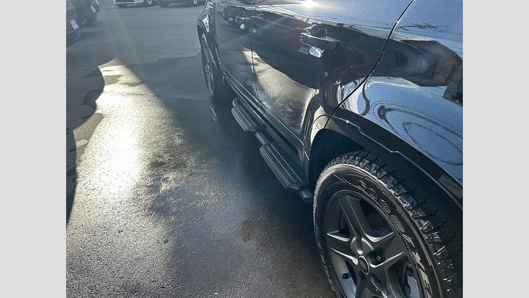 2024 認定中古車 Land Rover Defender 110 Santorini Black 2.0L　P300 DynamicSE