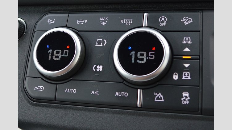 2025 認定中古車 Land Rover Defender 110 Silicon Silver D350  AWD HAKUBA EDITION