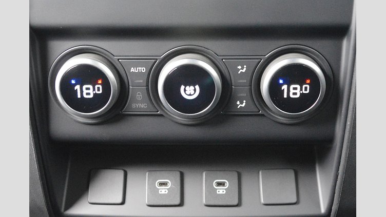 2025 認定中古車 Land Rover Defender 110 Silicon Silver D350  AWD HAKUBA EDITION